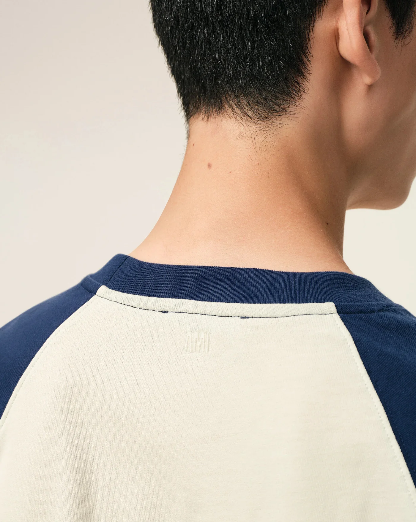 Camiseta Ami Paris Bicolor - Image 5